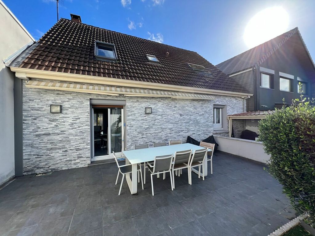 Achat maison à vendre 4 chambres 128 m² - Ormesson-sur-Marne