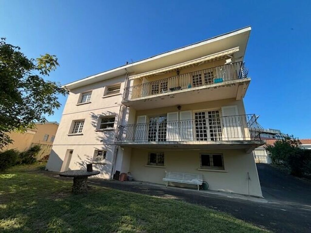 Achat maison à vendre 6 chambres 233 m² - Mont-de-Marsan