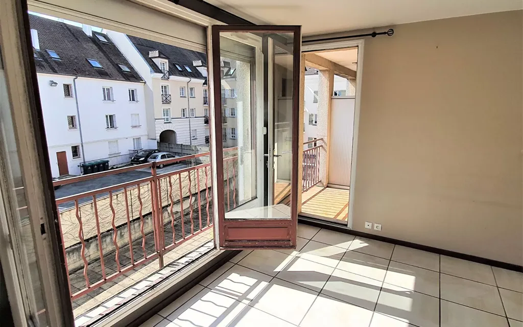 Achat appartement à vendre 3 pièces 69 m² - Brie-Comte-Robert