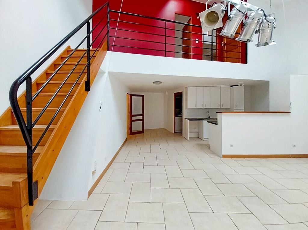 Achat maison à vendre 2 chambres 73 m² - Lézignan-la-Cèbe
