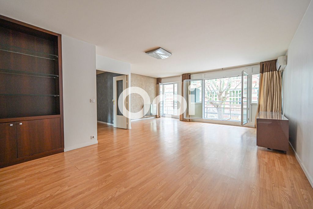 Achat appartement à vendre 4 pièces 110 m² - Paris 19ème arrondissement