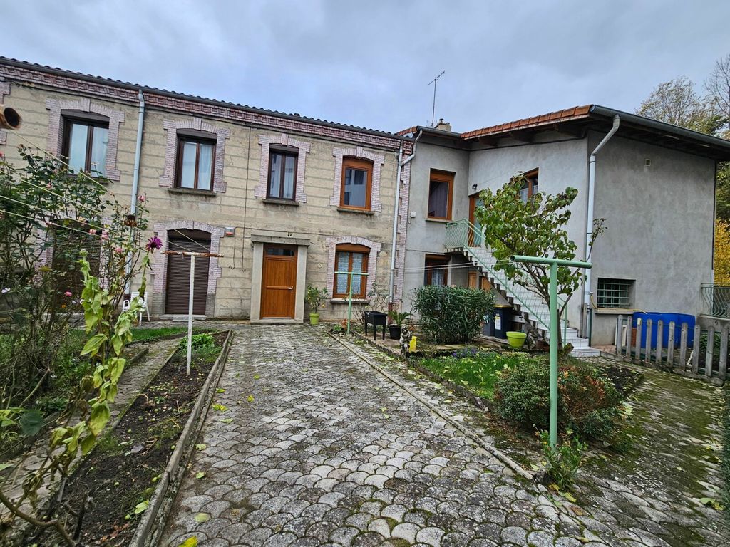 Achat maison à vendre 4 chambres 126 m² - Saint-Étienne
