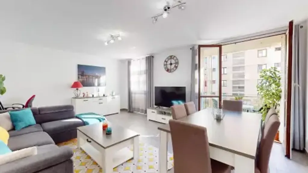Achat appartement à vendre 4 pièces 74 m² - Nice