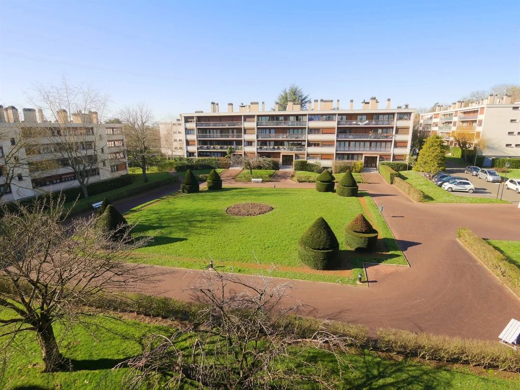 Achat appartement à vendre 3 pièces 65 m² - Noisy-le-Roi