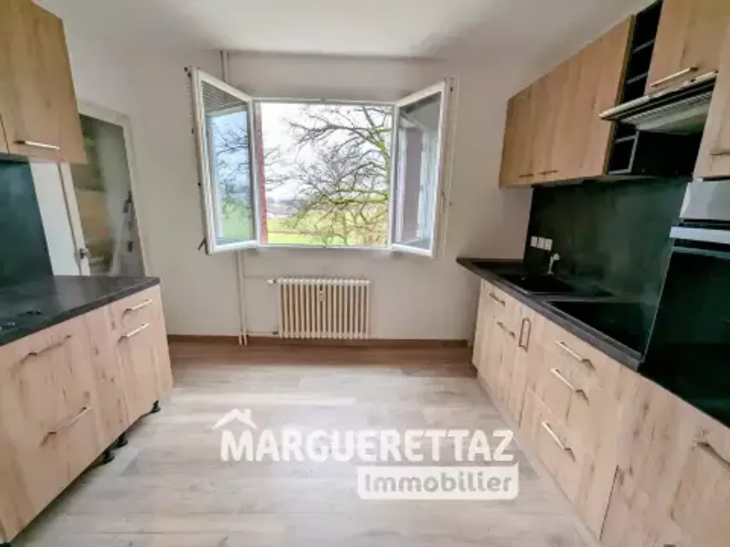 Achat appartement à vendre 4 pièces 77 m² - Viuz-en-Sallaz