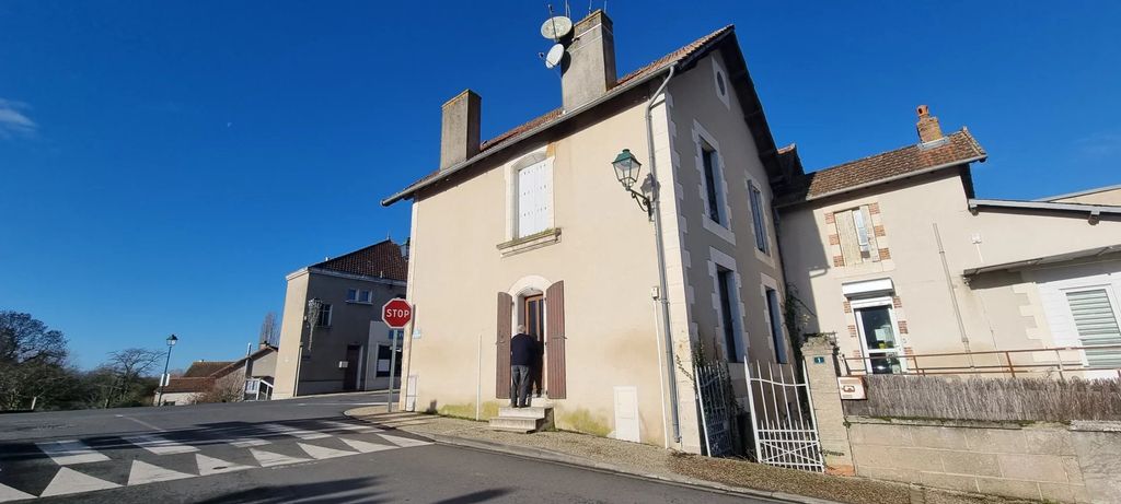 Achat maison à vendre 3 chambres 125 m² - Lathus-Saint-Rémy