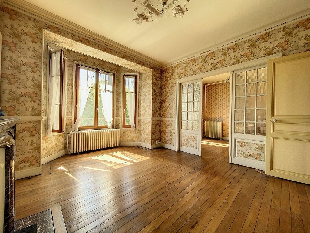 Achat maison à vendre 5 chambres 176 m² - Montluçon