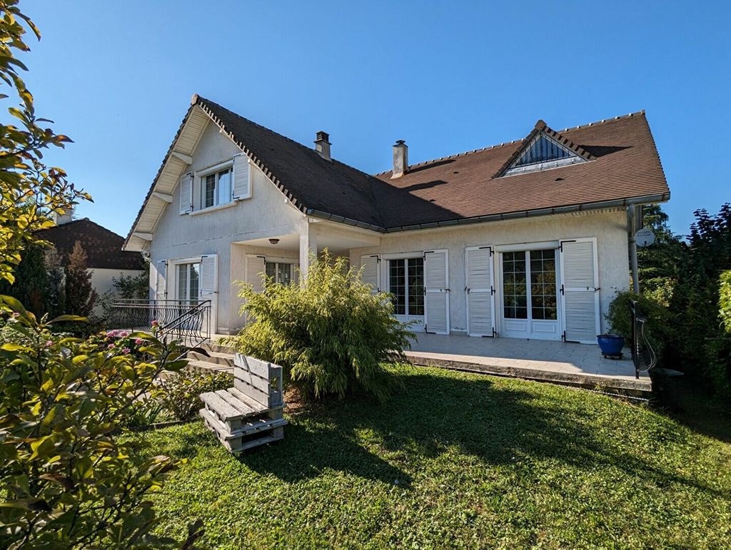Achat maison à vendre 5 chambres 194 m² - Thorigny-sur-Marne