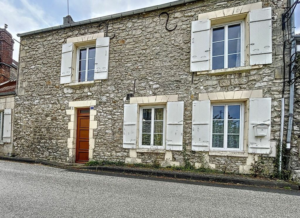 Achat maison à vendre 3 chambres 108 m² - Avilly-Saint-Léonard