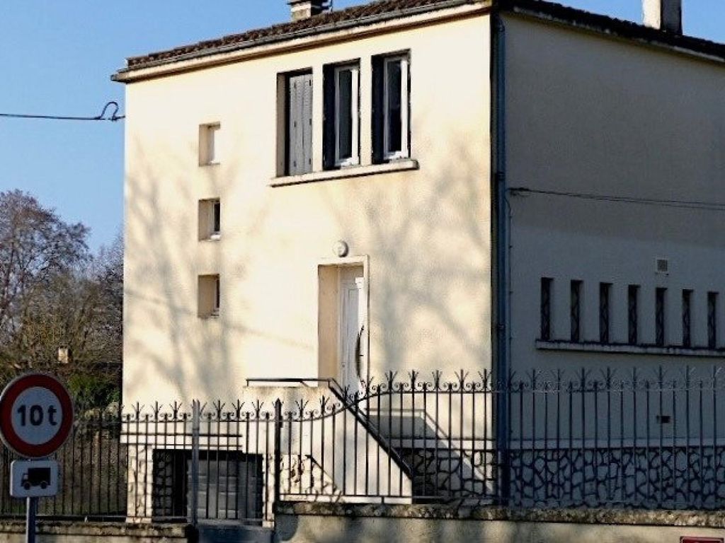 Achat maison à vendre 2 chambres 85 m² - Saint-Simon