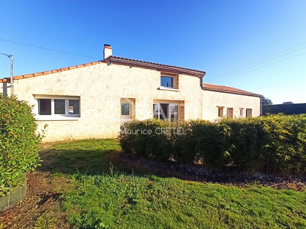 Achat maison à vendre 4 chambres 136 m² - Essarts-en-Bocage