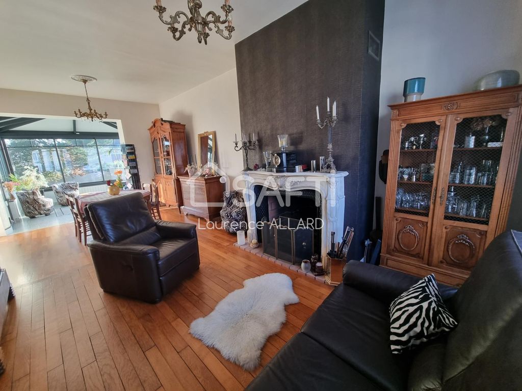 Achat maison à vendre 5 chambres 177 m² - Beaumont-sur-Oise