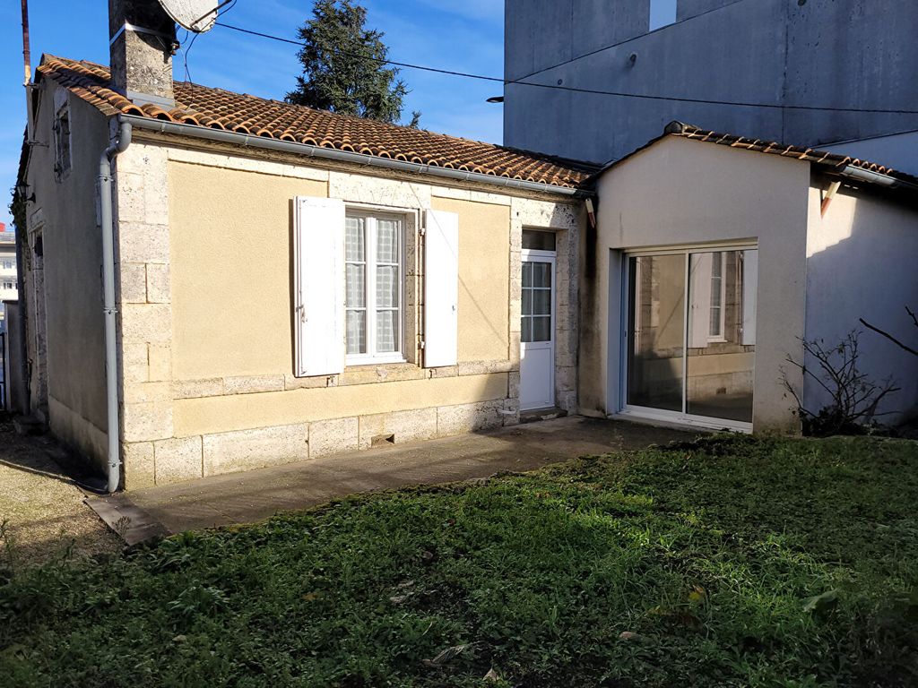 Achat maison à vendre 1 chambre 56 m² - Angoulême