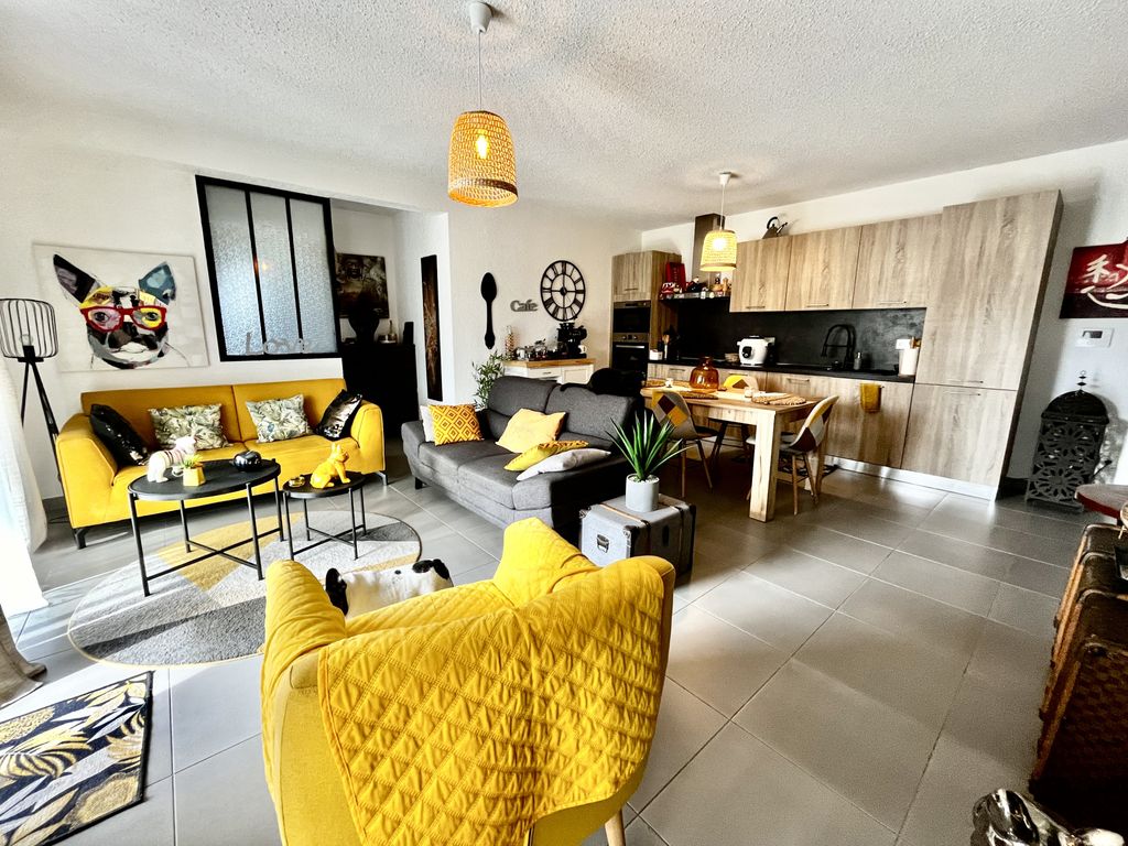 Achat appartement à vendre 2 pièces 61 m² - Penta-Acquatella