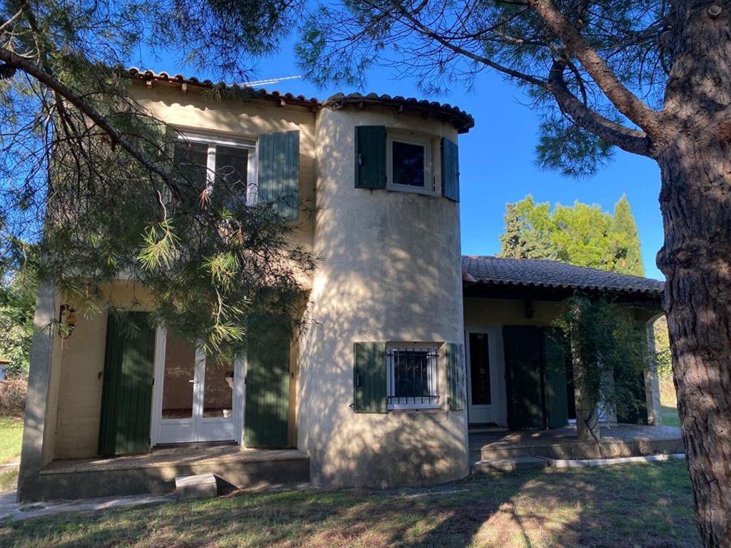 Achat maison à vendre 3 chambres 115 m² - Arles
