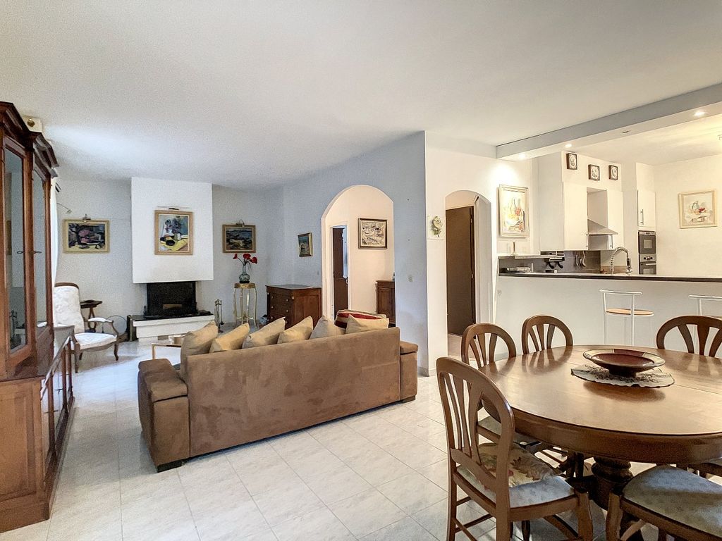 Achat maison à vendre 6 chambres 180 m² - Balaruc-les-Bains