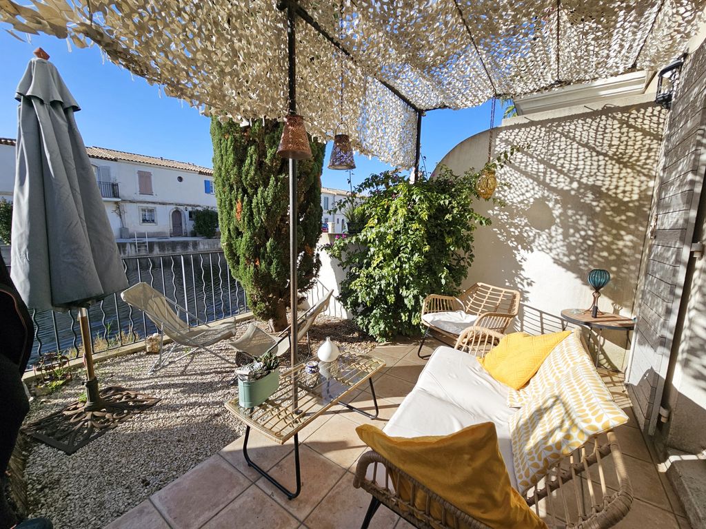 Achat maison à vendre 2 chambres 70 m² - Aigues-Mortes