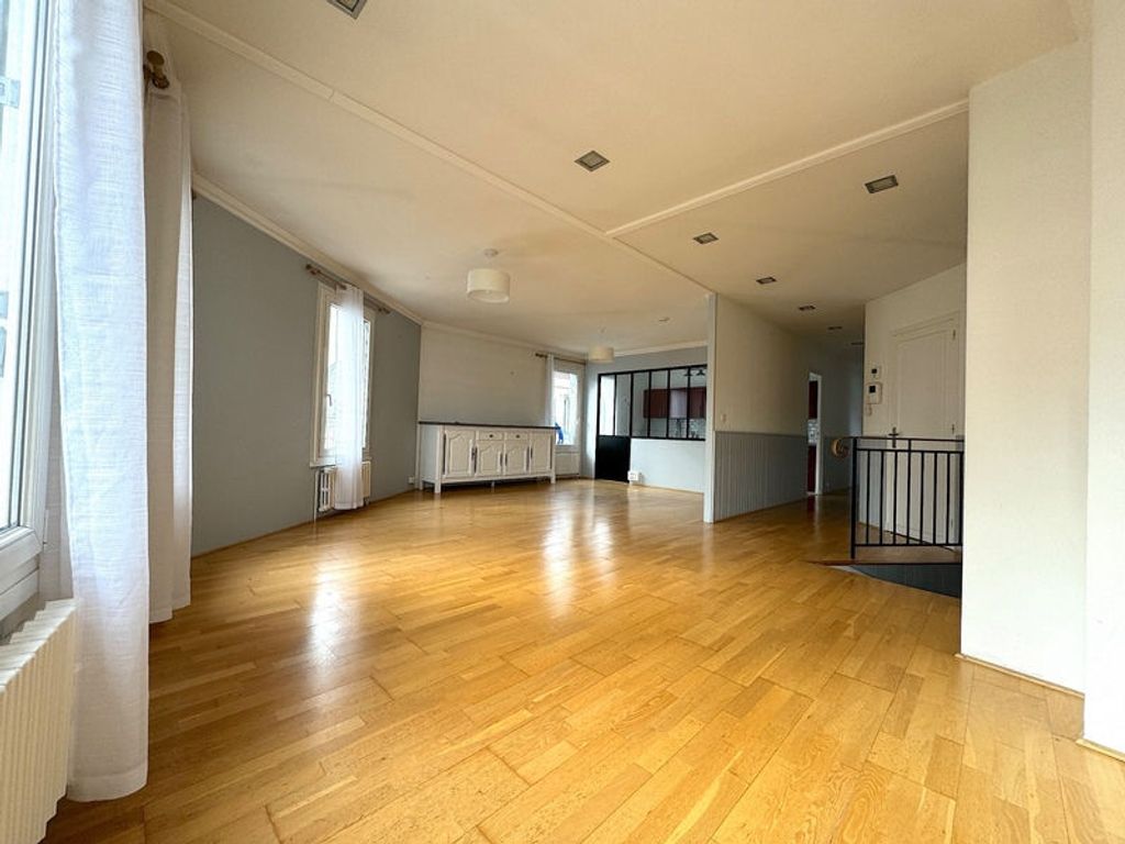 Achat maison à vendre 4 chambres 137 m² - Chartres