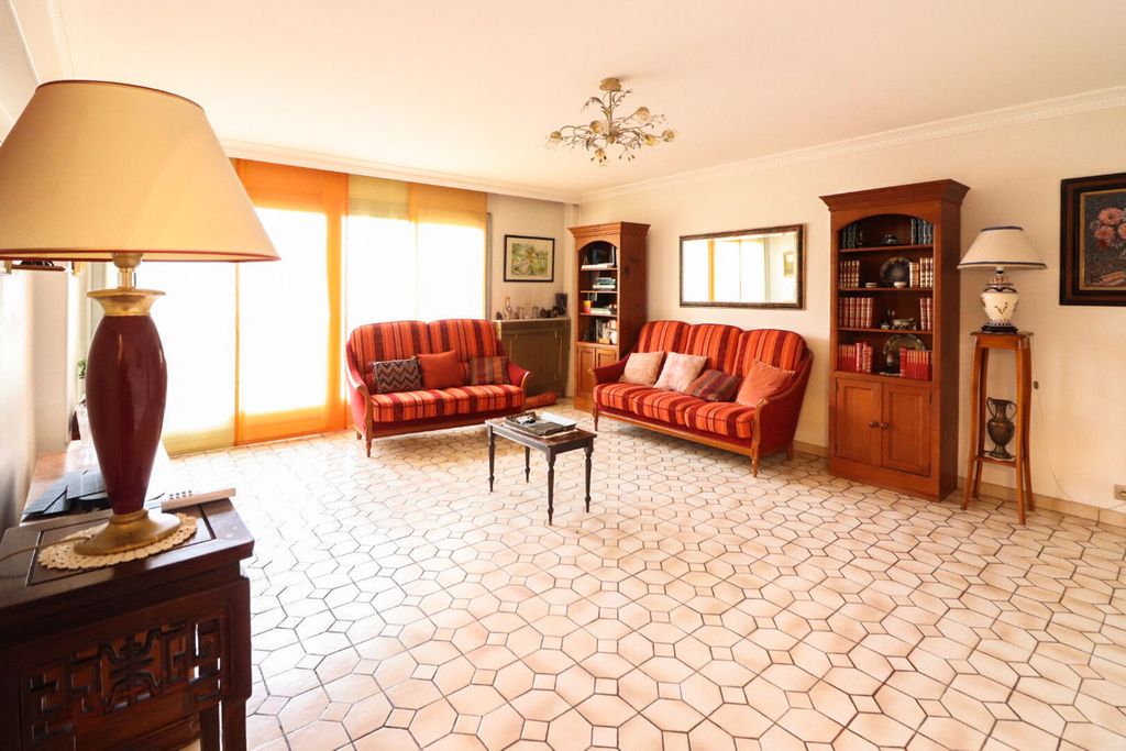 Achat appartement à vendre 4 pièces 97 m² - Paris 20ème arrondissement