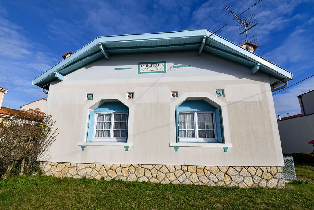 Achat maison à vendre 2 chambres 71 m² - Royan