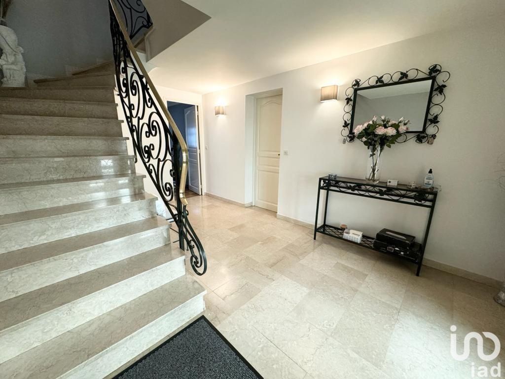 Achat maison à vendre 4 chambres 190 m² - Ormesson-sur-Marne