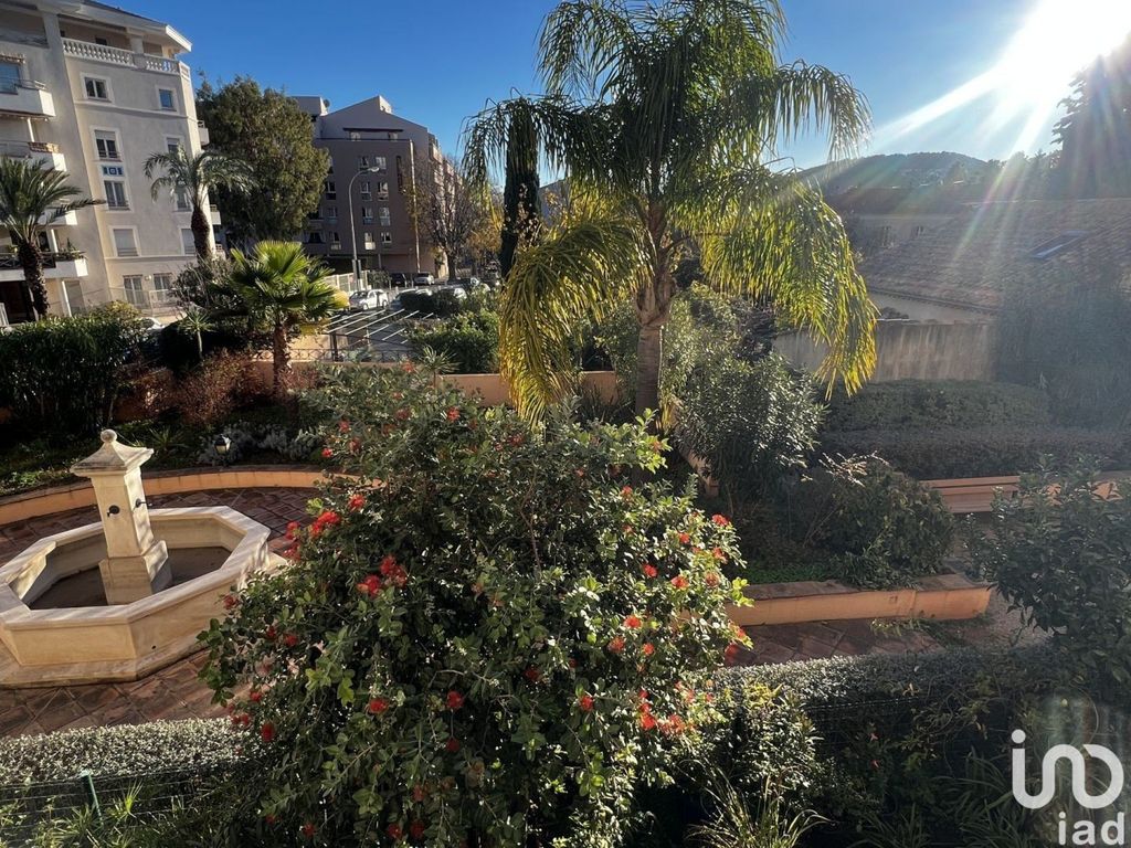 Achat appartement à vendre 4 pièces 95 m² - Hyères