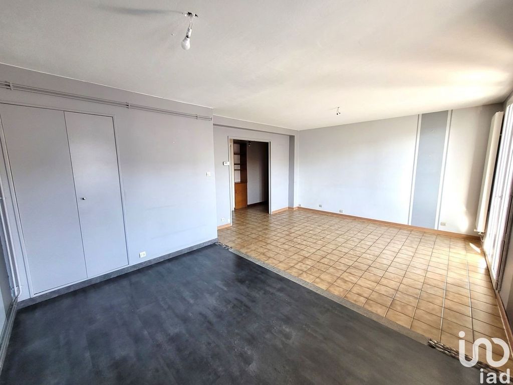 Achat appartement à vendre 4 pièces 66 m² - Saint-Étienne
