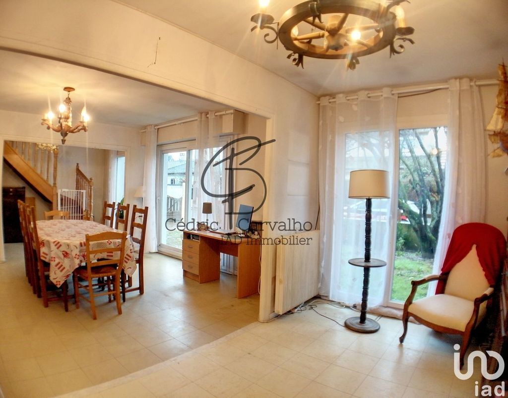 Achat maison à vendre 4 chambres 119 m² - Roissy-en-Brie