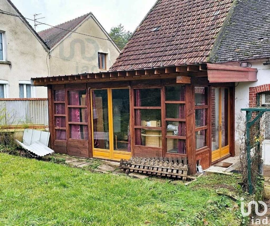 Achat maison à vendre 4 chambres 141 m² - Saint-Julien-du-Sault
