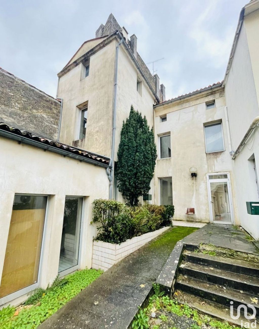 Achat appartement à vendre 7 pièces 157 m² - La Couronne