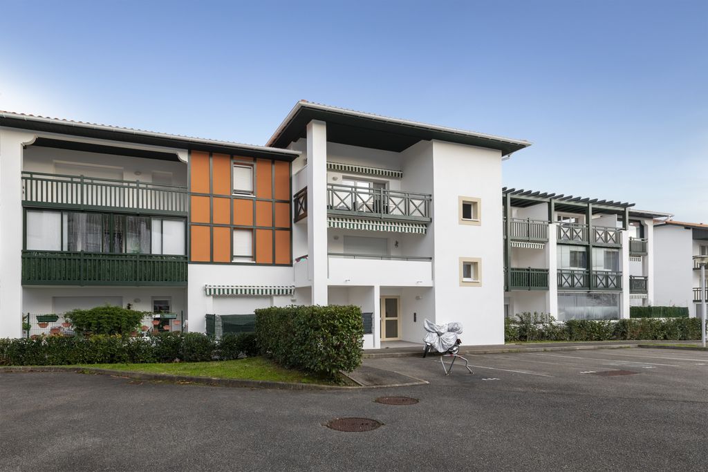 Achat appartement à vendre 3 pièces 63 m² - Hendaye