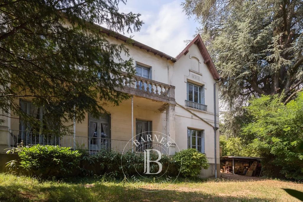 Achat maison à vendre 6 chambres 188 m² - Lyon 5ème arrondissement
