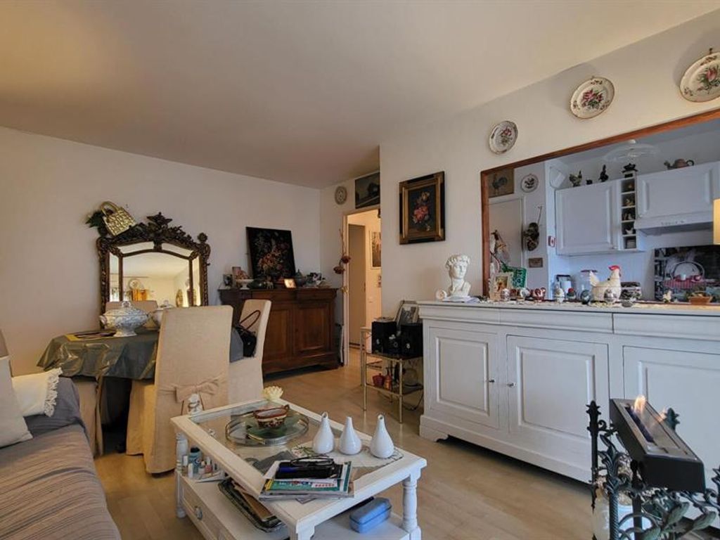 Achat appartement à vendre 3 pièces 63 m² - Bordeaux