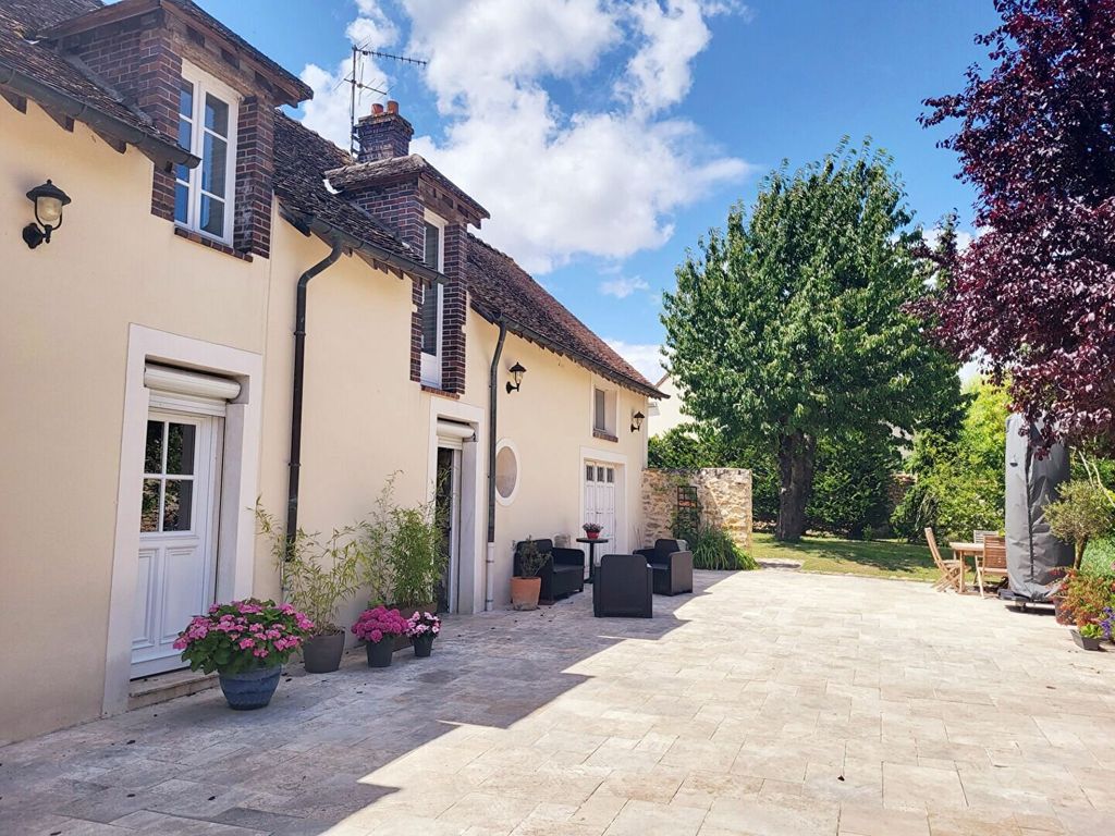 Achat maison à vendre 5 chambres 246 m² - Saint-Fargeau-Ponthierry