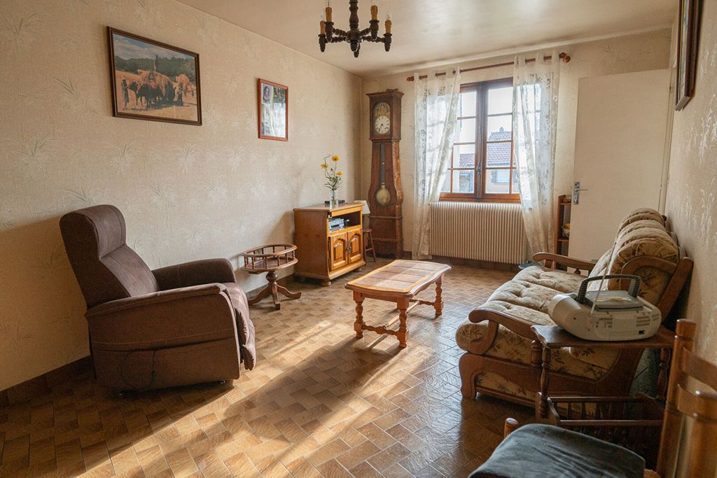 Achat maison à vendre 3 chambres 102 m² - Saint-Genès-Champanelle
