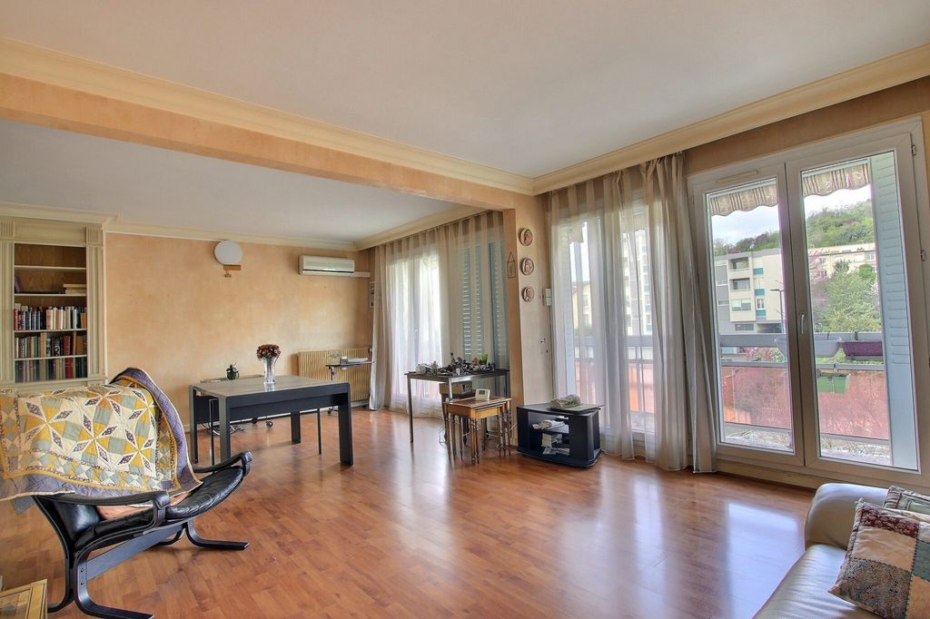 Achat appartement à vendre 5 pièces 100 m² - Clermont-Ferrand