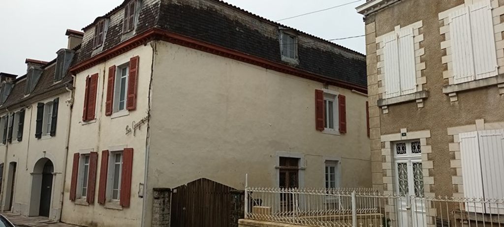 Achat maison à vendre 5 chambres 207 m² - Sauveterre-de-Béarn