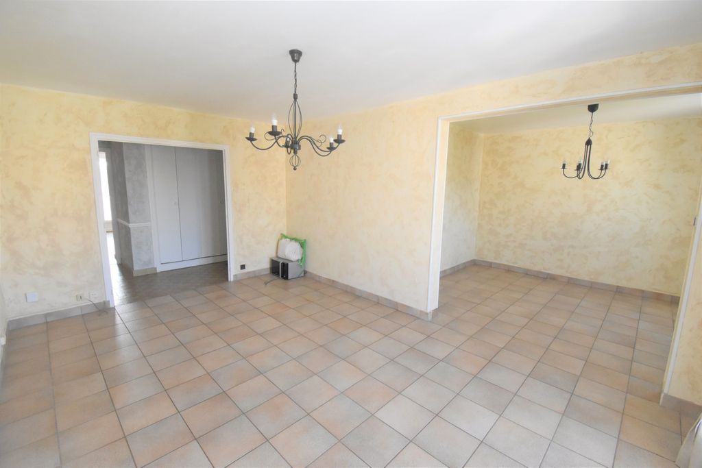 Achat appartement à vendre 4 pièces 82 m² - Meyzieu