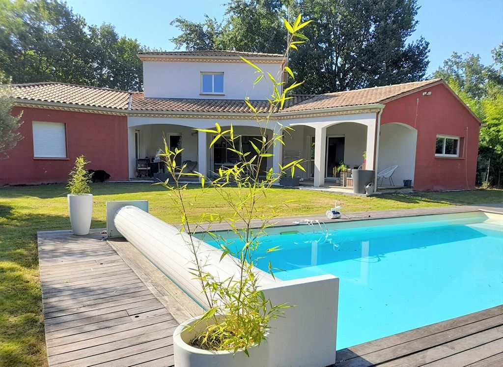 Achat maison à vendre 5 chambres 204 m² - Castelnau-d'Estrétefonds