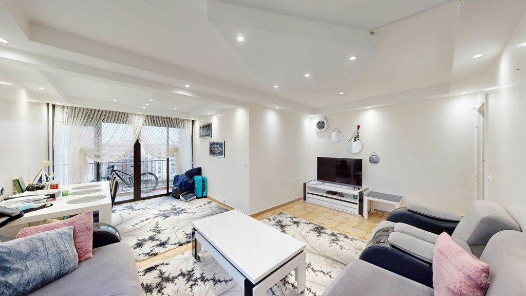 Achat appartement à vendre 5 pièces 86 m² - Vaulx-en-Velin