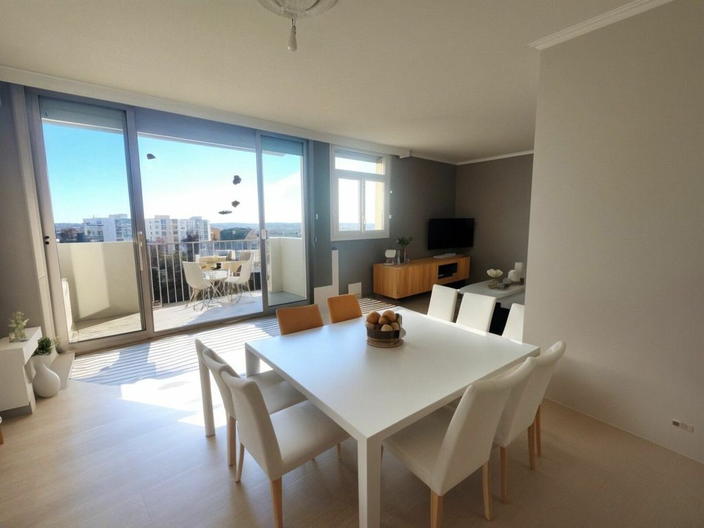 Achat appartement à vendre 4 pièces 80 m² - Nîmes