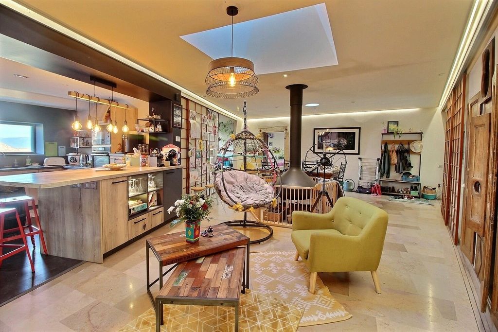 Achat maison à vendre 4 chambres 267 m² - Livron-sur-Drôme