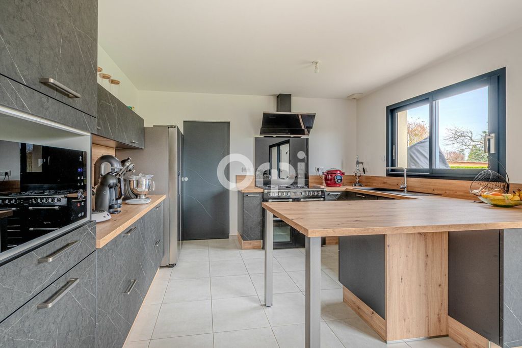 Achat maison à vendre 4 chambres 131 m² - Verneuil-sur-Vienne