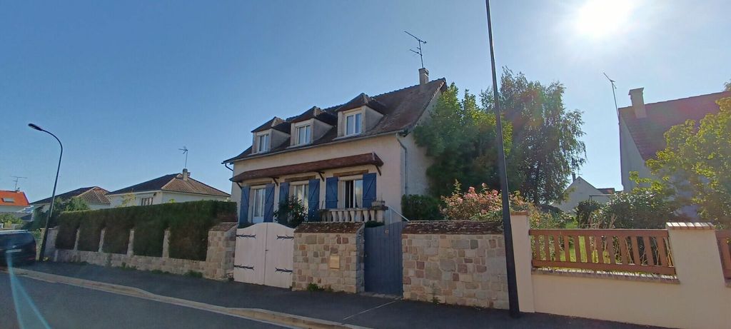 Achat maison à vendre 4 chambres 155 m² - Fontenay-Trésigny