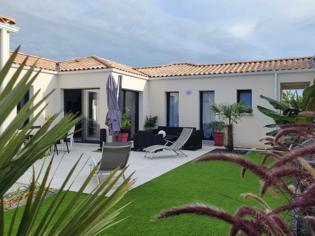 Achat maison à vendre 4 chambres 117 m² - Jard-sur-Mer