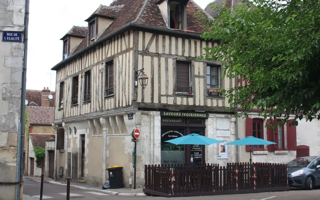 Achat maison à vendre 3 chambres 118 m² - Auxerre