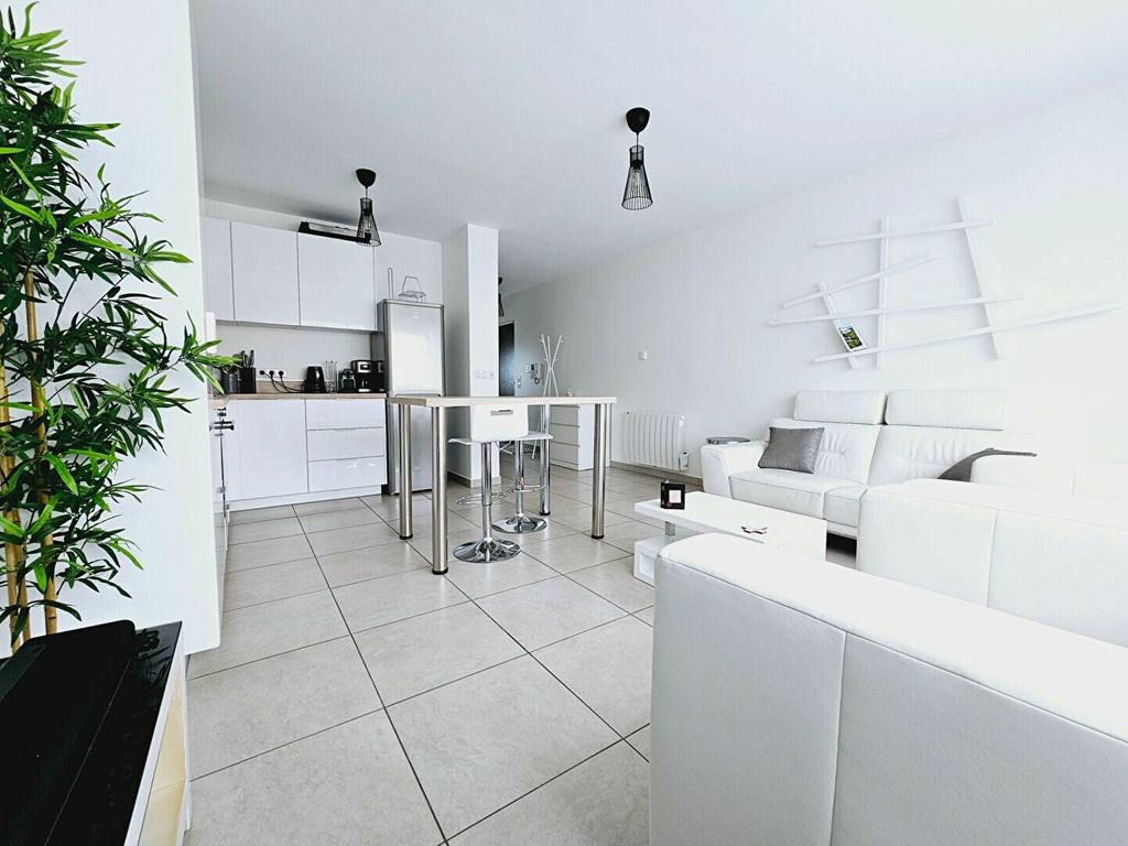 Achat appartement à vendre 2 pièces 44 m² - Noisy-le-Grand