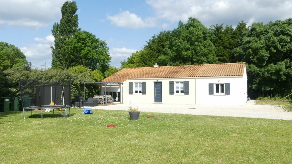 Achat maison à vendre 4 chambres 118 m² - Corme-Écluse