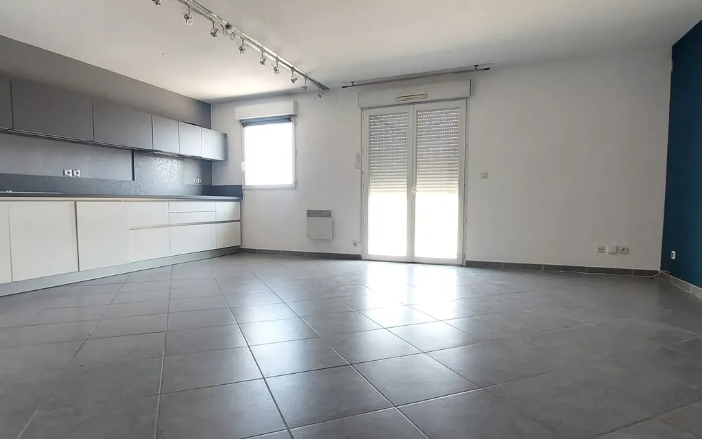 Achat appartement à vendre 3 pièces 64 m² - Miramas