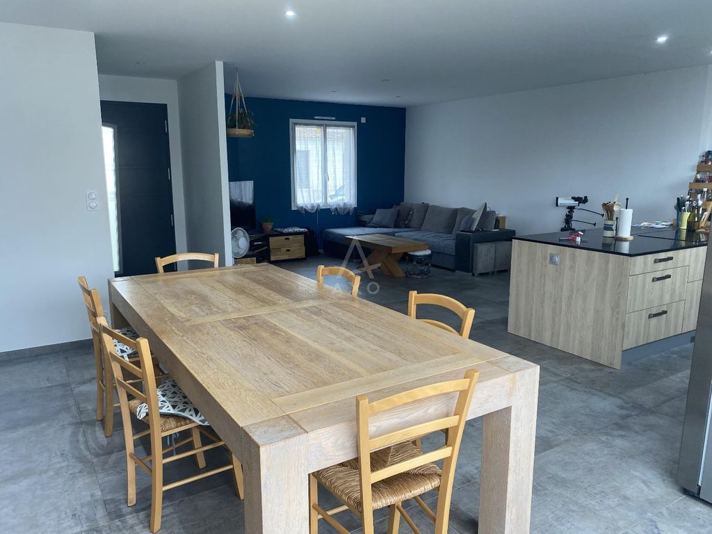 Achat maison à vendre 4 chambres 125 m² - Chavagnes-en-Paillers